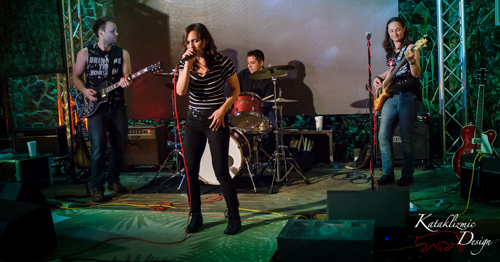 Jane N’ The Jungle performing at Shady Park in Tempe, Arizona